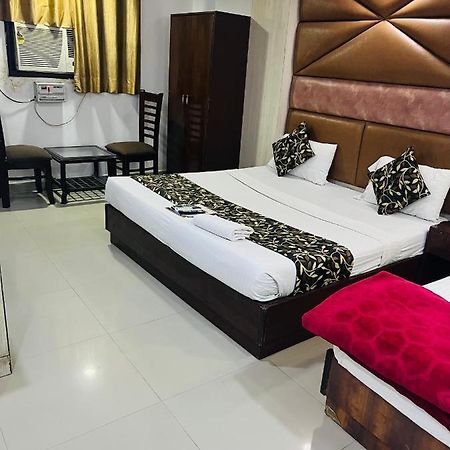 Hotel Aerotech Near Igi Airport Ню Делхи Екстериор снимка