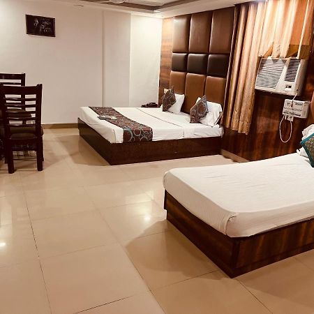 Hotel Aerotech Near Igi Airport Ню Делхи Екстериор снимка
