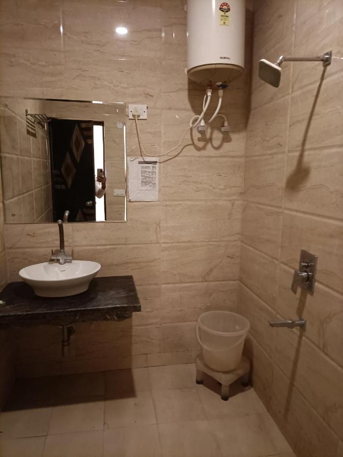 Hotel Aerotech Near Igi Airport Ню Делхи Екстериор снимка