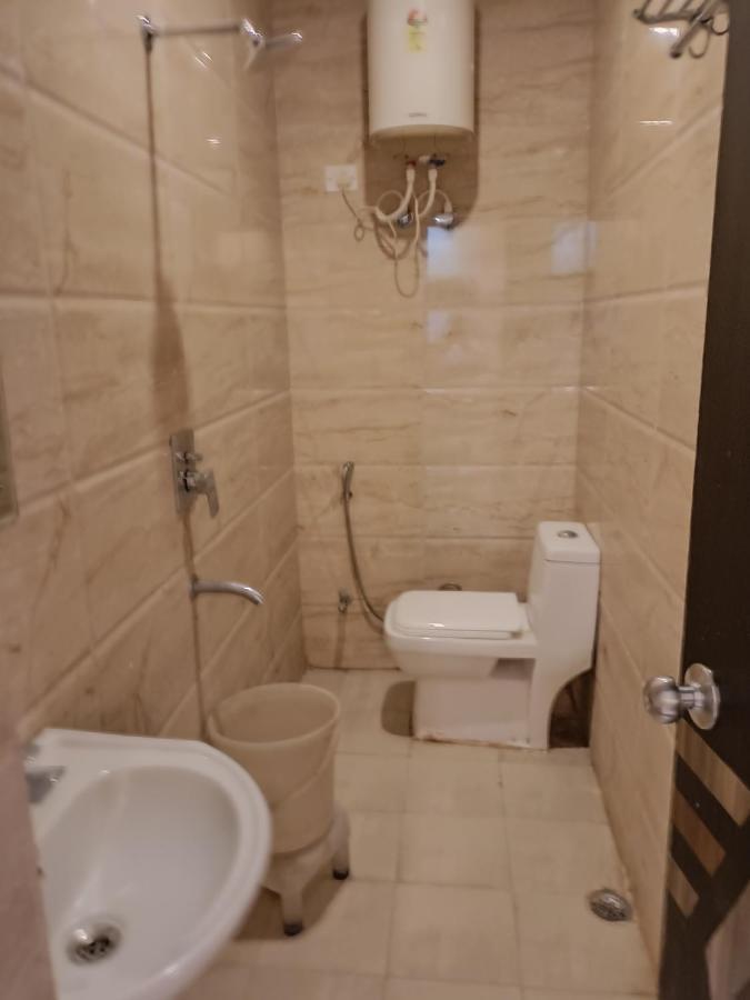 Hotel Aerotech Near Igi Airport Ню Делхи Екстериор снимка