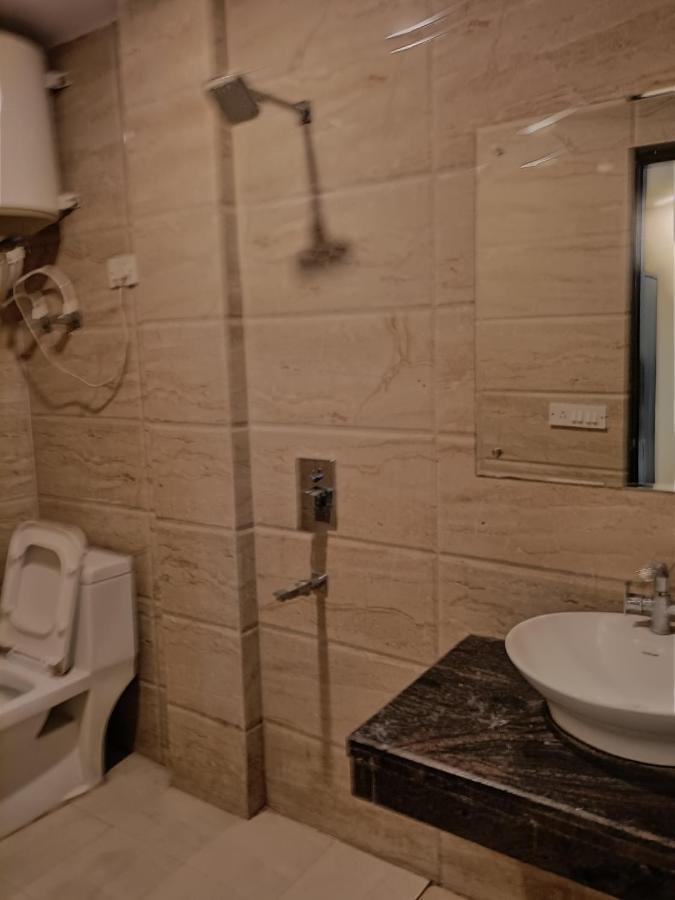 Hotel Aerotech Near Igi Airport Ню Делхи Екстериор снимка