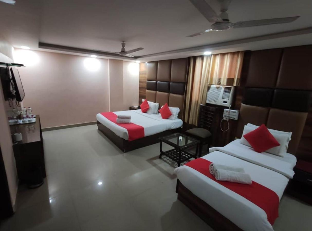 Hotel Aerotech Near Igi Airport Ню Делхи Екстериор снимка