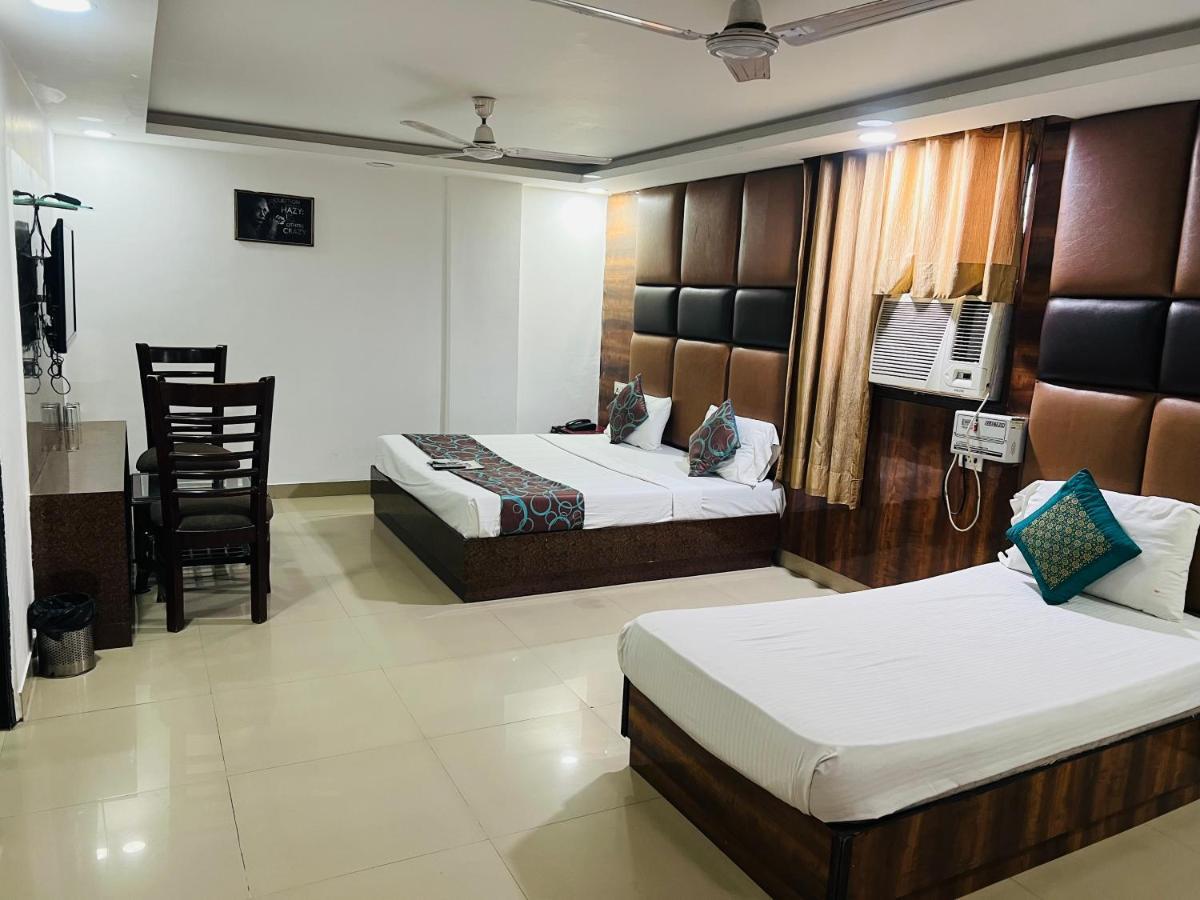 Hotel Aerotech Near Igi Airport Ню Делхи Екстериор снимка