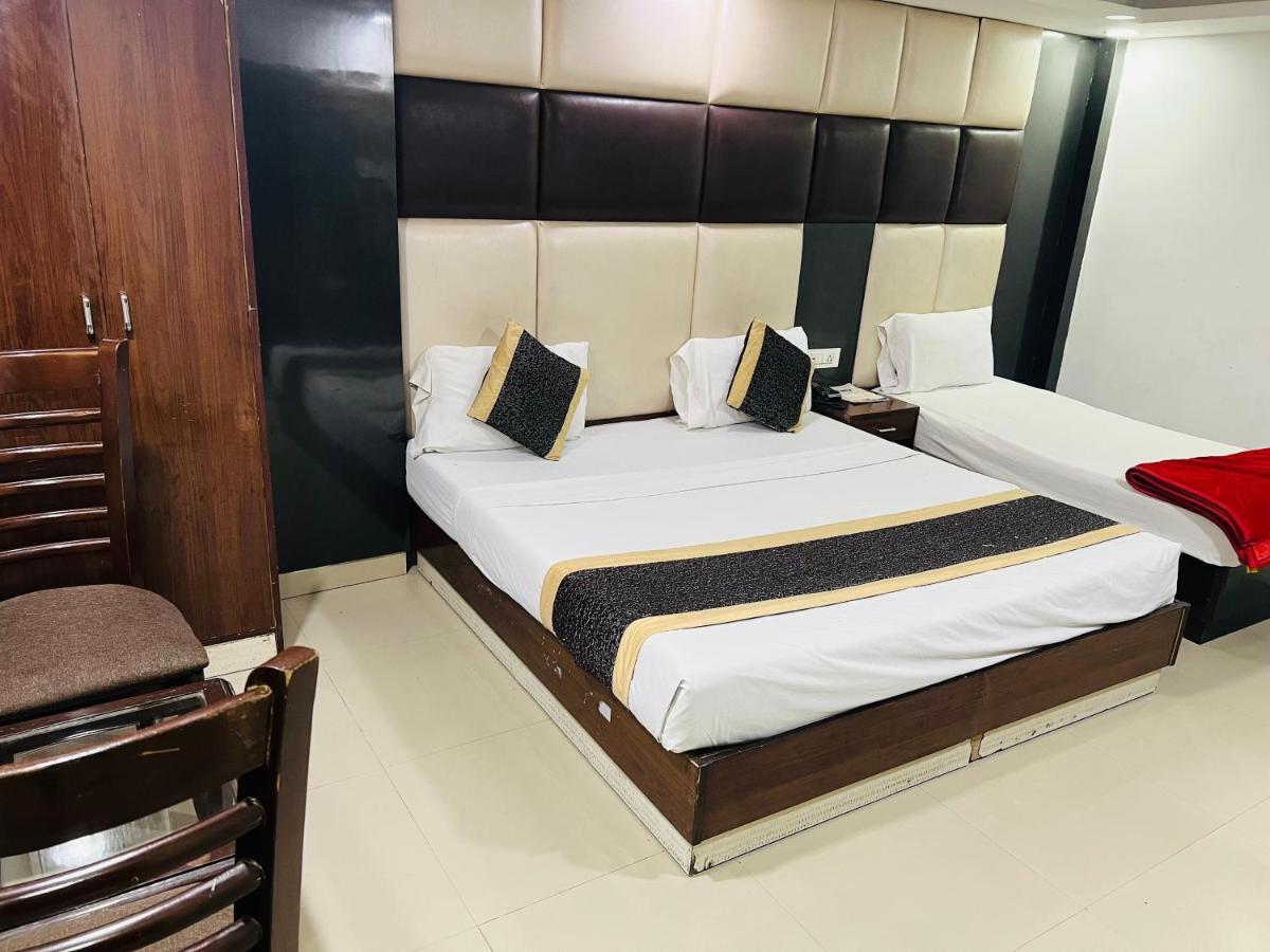 Hotel Aerotech Near Igi Airport Ню Делхи Екстериор снимка