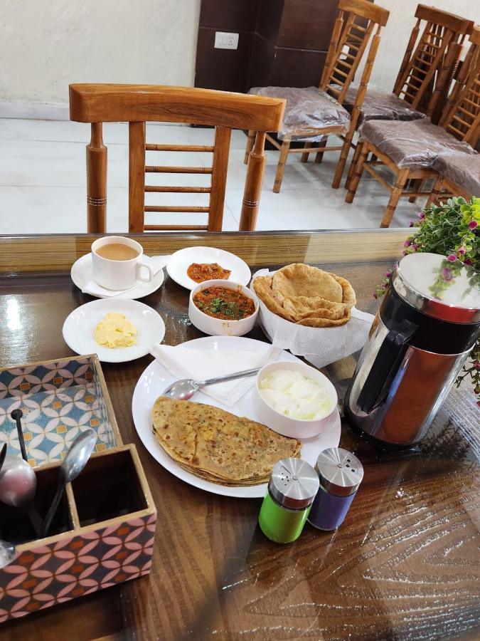 Hotel Aerotech Near Igi Airport Ню Делхи Екстериор снимка